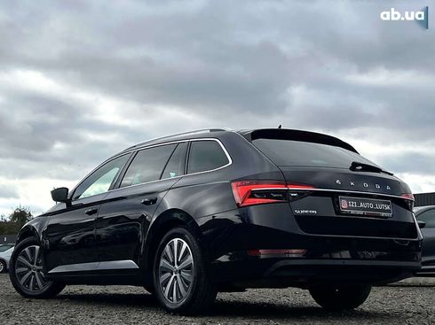 Skoda Superb 2021 - фото 6
