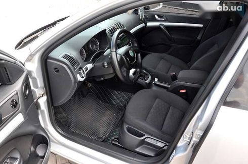 Skoda Octavia 2011 - фото 15