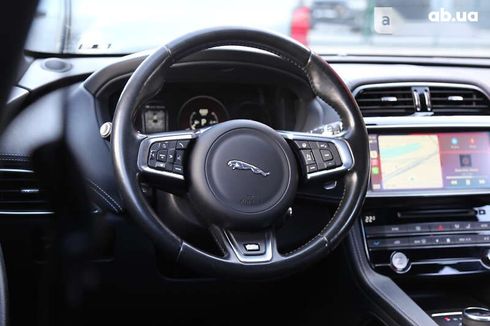 Jaguar F-Pace 2016 - фото 17