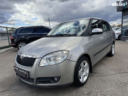 Skoda Fabia 2008 - фото 2