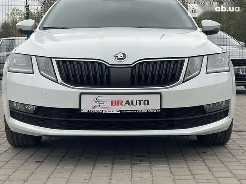 Skoda Octavia 2017 - фото 9