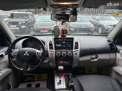 Mitsubishi Pajero Sport 2013 - фото 11