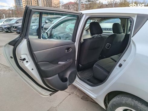 Nissan Leaf 2014 белый - фото 26