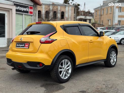 Nissan Juke 2017 желтый - фото 16