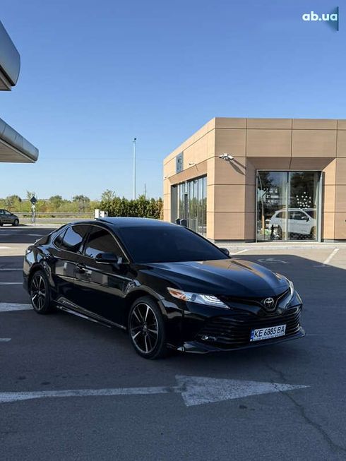 Toyota Camry 2018 - фото 5
