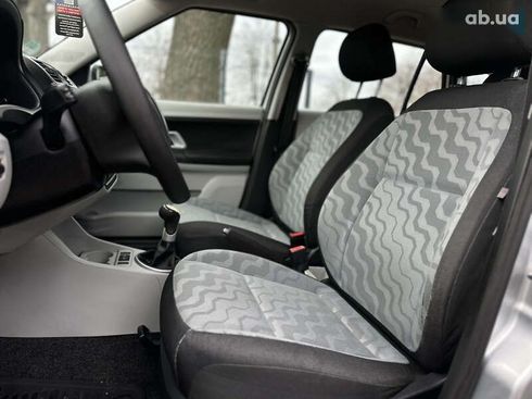 Skoda Fabia 2008 - фото 22