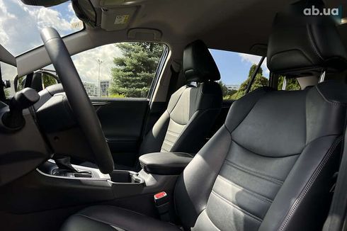 Toyota RAV4 2023 - фото 9