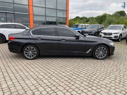 BMW 5 серия 2018 - фото 8