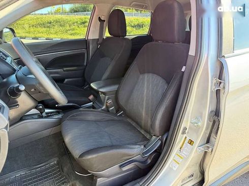 Mitsubishi Outlander 2019 - фото 23