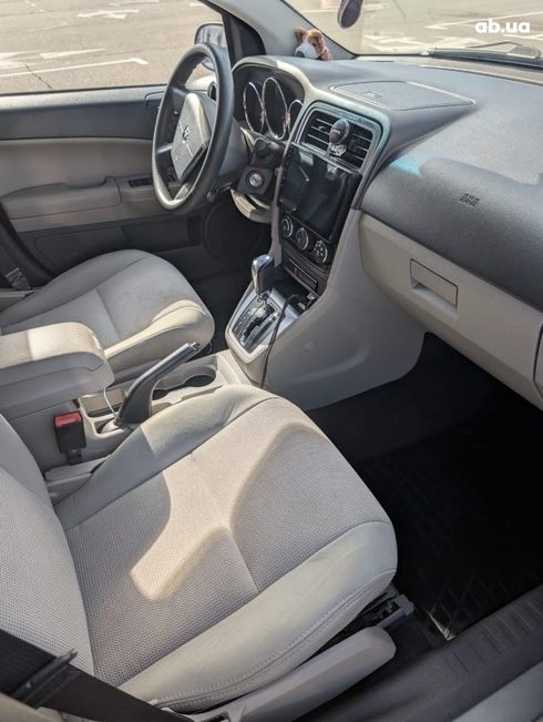 Dodge Caliber 2011 серебристый - фото 12