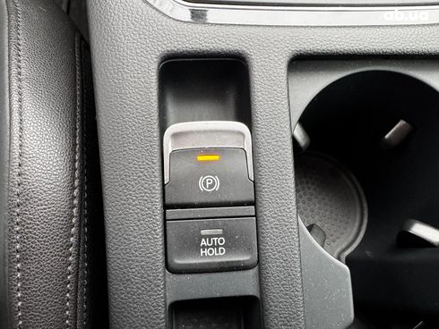 Volkswagen Passat 2018 серый - фото 26