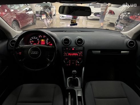 Audi A3 2004 черный - фото 7