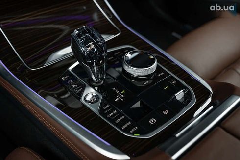 BMW X7 2021 - фото 23