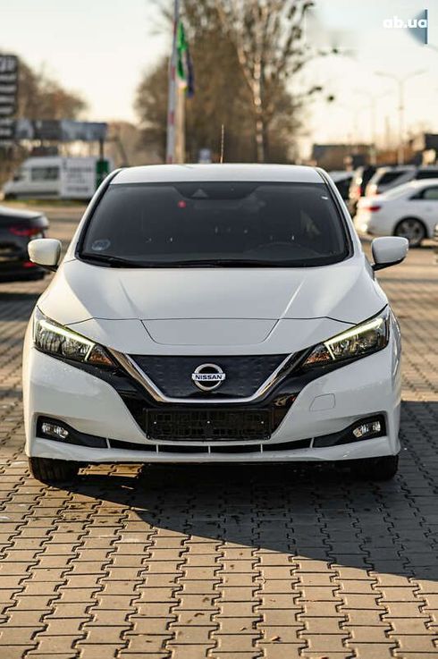 Nissan Leaf 2018 - фото 9