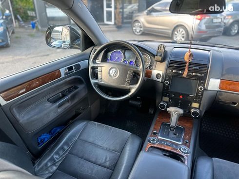 Volkswagen Touareg 2008 черный - фото 20