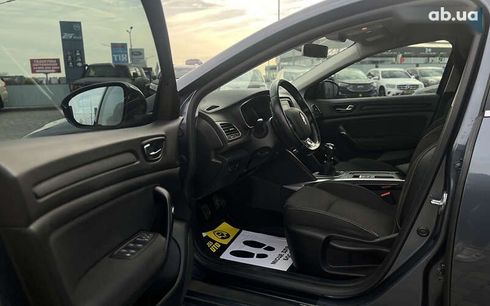 Renault Megane 2017 - фото 17