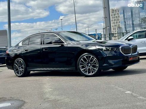 BMW 5 серия 2023 - фото 29