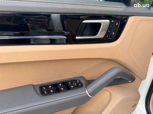 Porsche Cayenne 2022 - фото 17