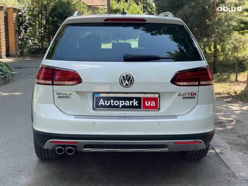 Volkswagen Golf 2017 белый - фото 8
