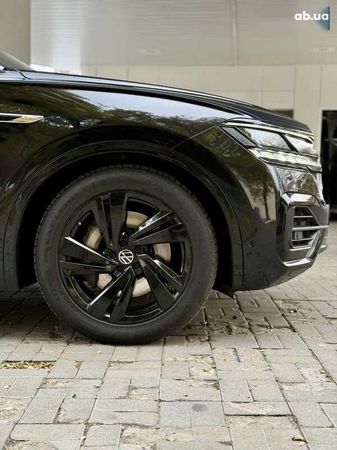Volkswagen Touareg 2022 - фото 14