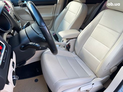 Volkswagen Jetta 2013 бежевый - фото 19