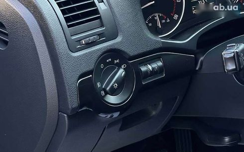 Skoda Octavia 2010 - фото 12