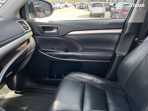Toyota Highlander 2016 серый - фото 25