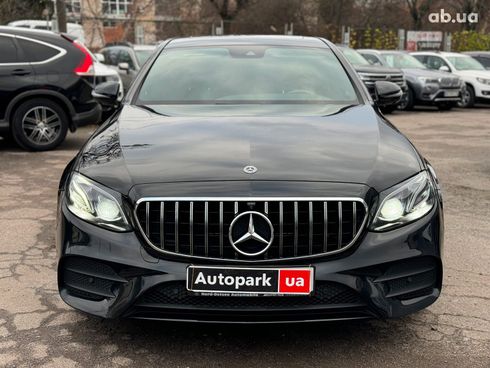 Mercedes-Benz E-Класс 2018 черный - фото 2