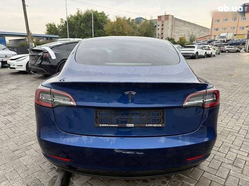Tesla Model 3 2021 - фото 6