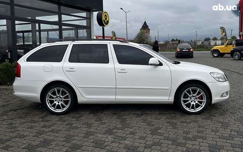 Skoda Octavia 2010 - фото 8