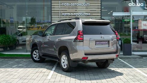 Toyota Land Cruiser Prado 2023 - фото 2