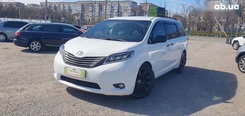 Toyota Sienna 2016 - фото 4