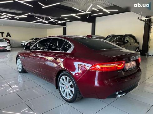 Jaguar XE 2016 - фото 5
