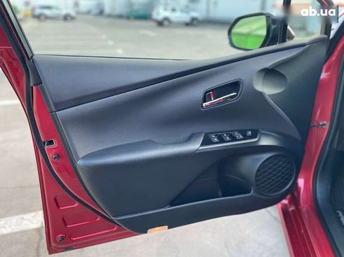 Toyota Prius 2017 - фото 17