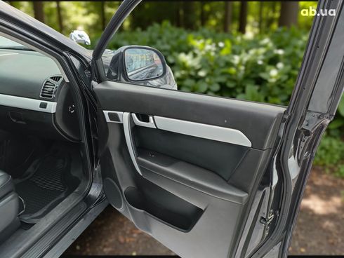 Chevrolet Captiva 2012 черный - фото 11