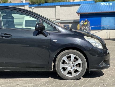 Toyota Verso 2012 черный - фото 10