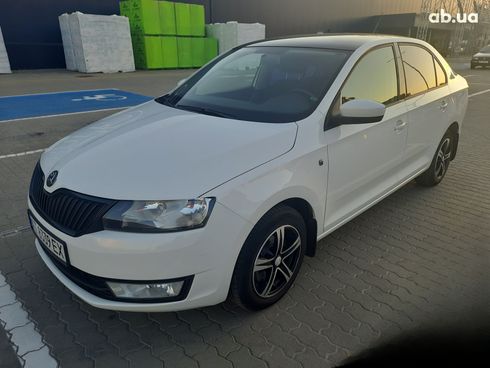 Skoda Rapid 2013 белый - фото 4