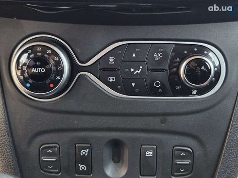 Renault Logan 2021 - фото 18