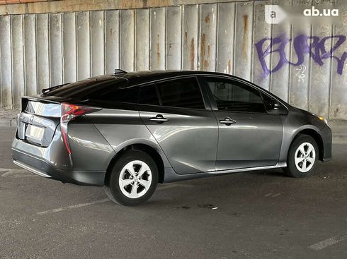 Toyota Prius 2016 - фото 6