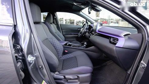 Toyota C-HR 2020 - фото 6