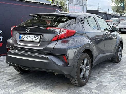 Toyota C-HR 2021 - фото 10