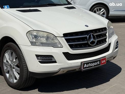 Mercedes-Benz M-Класс 2010 белый - фото 4