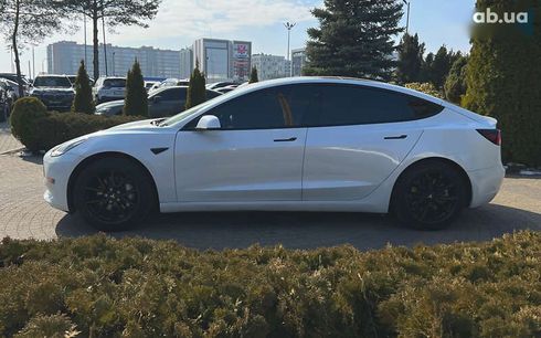 Tesla Model 3 2021 - фото 4