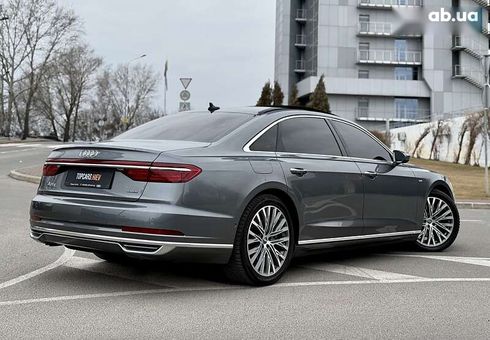 Audi A8 2018 - фото 15