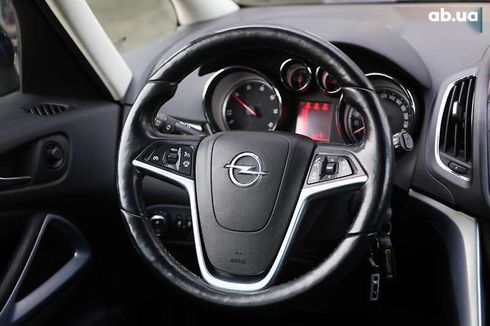 Opel Zafira 2014 - фото 14