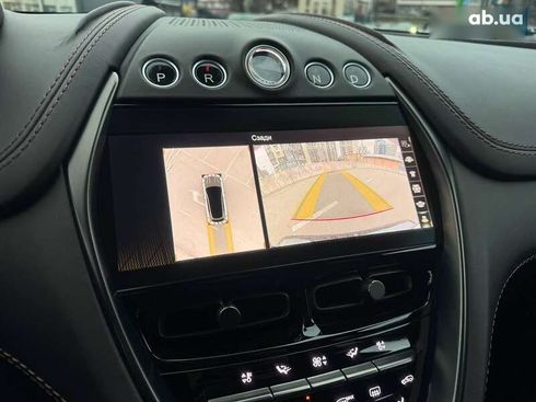 Aston Martin DBX 2021 - фото 30
