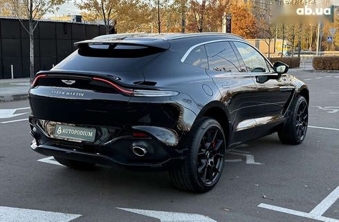 Aston Martin DBX 2023 - фото 13
