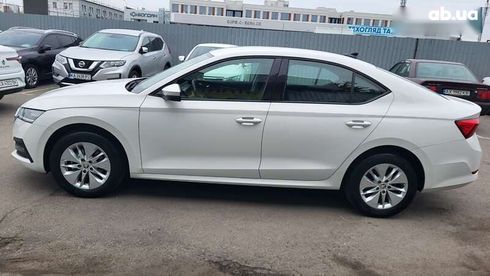 Skoda Octavia 2021 - фото 22