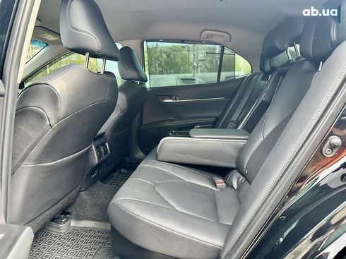 Toyota Camry 2021 - фото 23