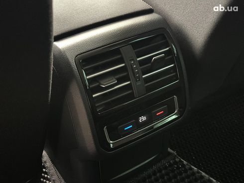 Volkswagen Passat 2015 серый - фото 16